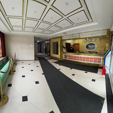 Zolotoi Drakon Hotel Almaty Eksteriør bilde