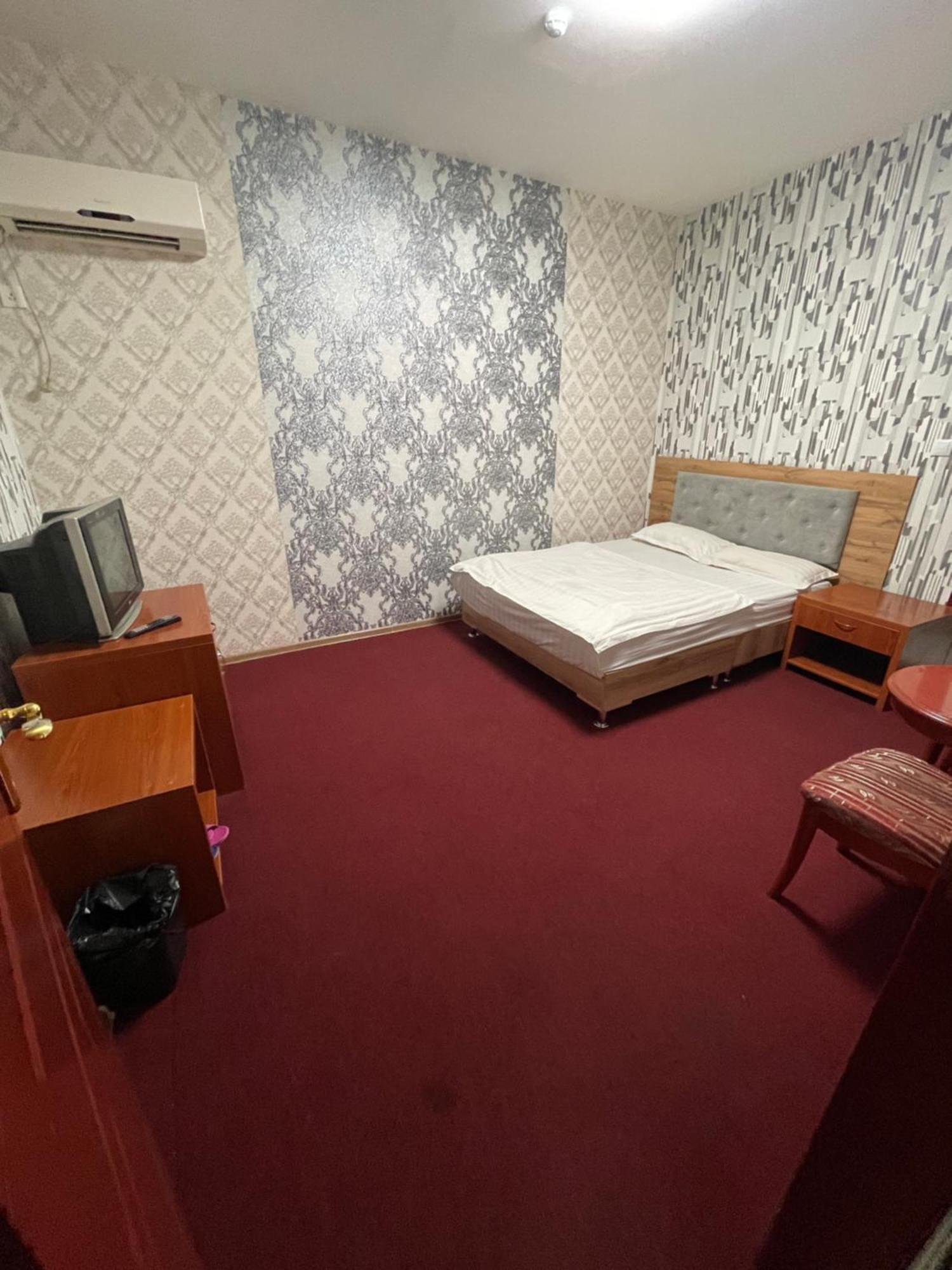 Zolotoi Drakon Hotel Almaty Eksteriør bilde