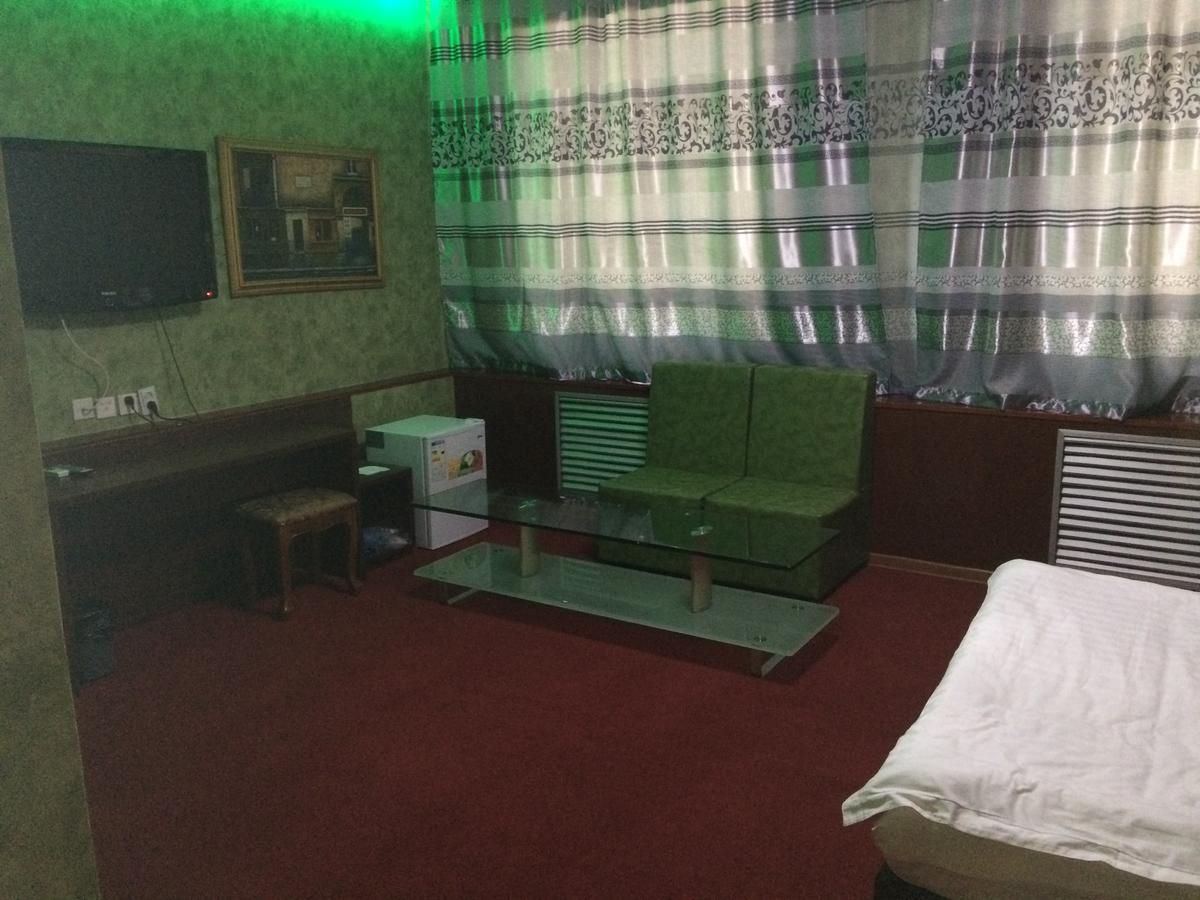 Zolotoi Drakon Hotel Almaty Eksteriør bilde