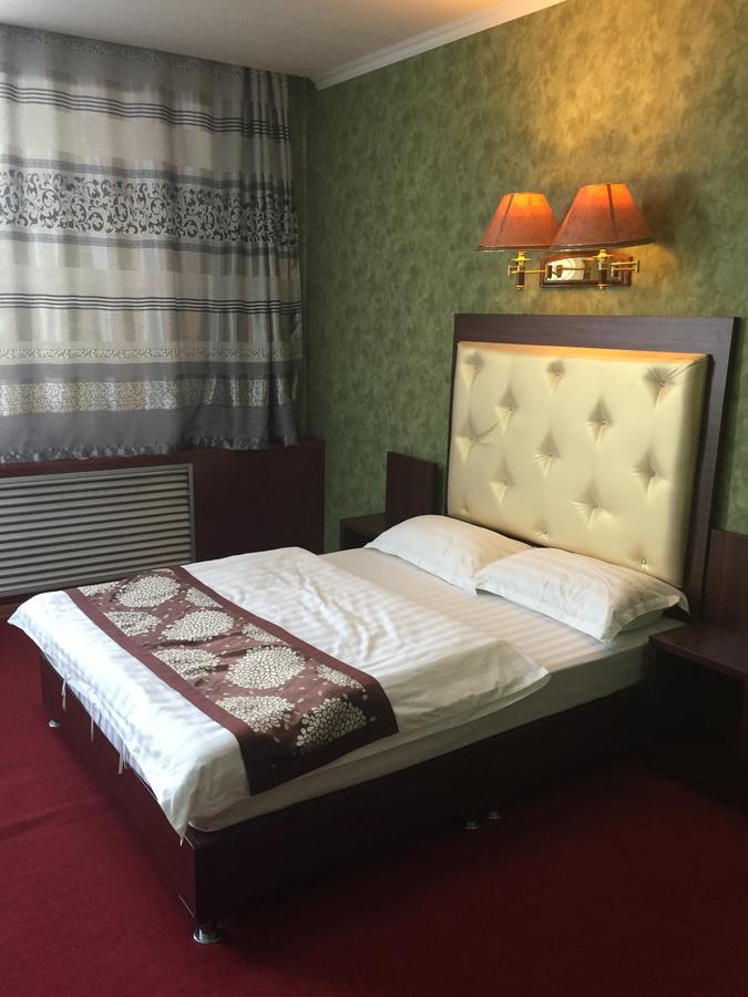 Zolotoi Drakon Hotel Almaty Eksteriør bilde